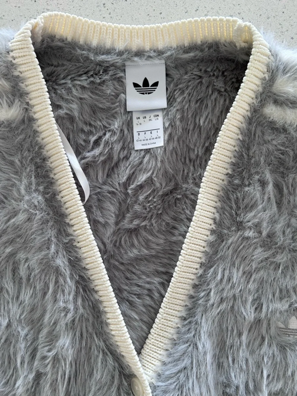 adidas Light Grey Fuzzy V-Neck Cardigan with Cream Trim Asia Exclusive US Large - Picture 8 of 14